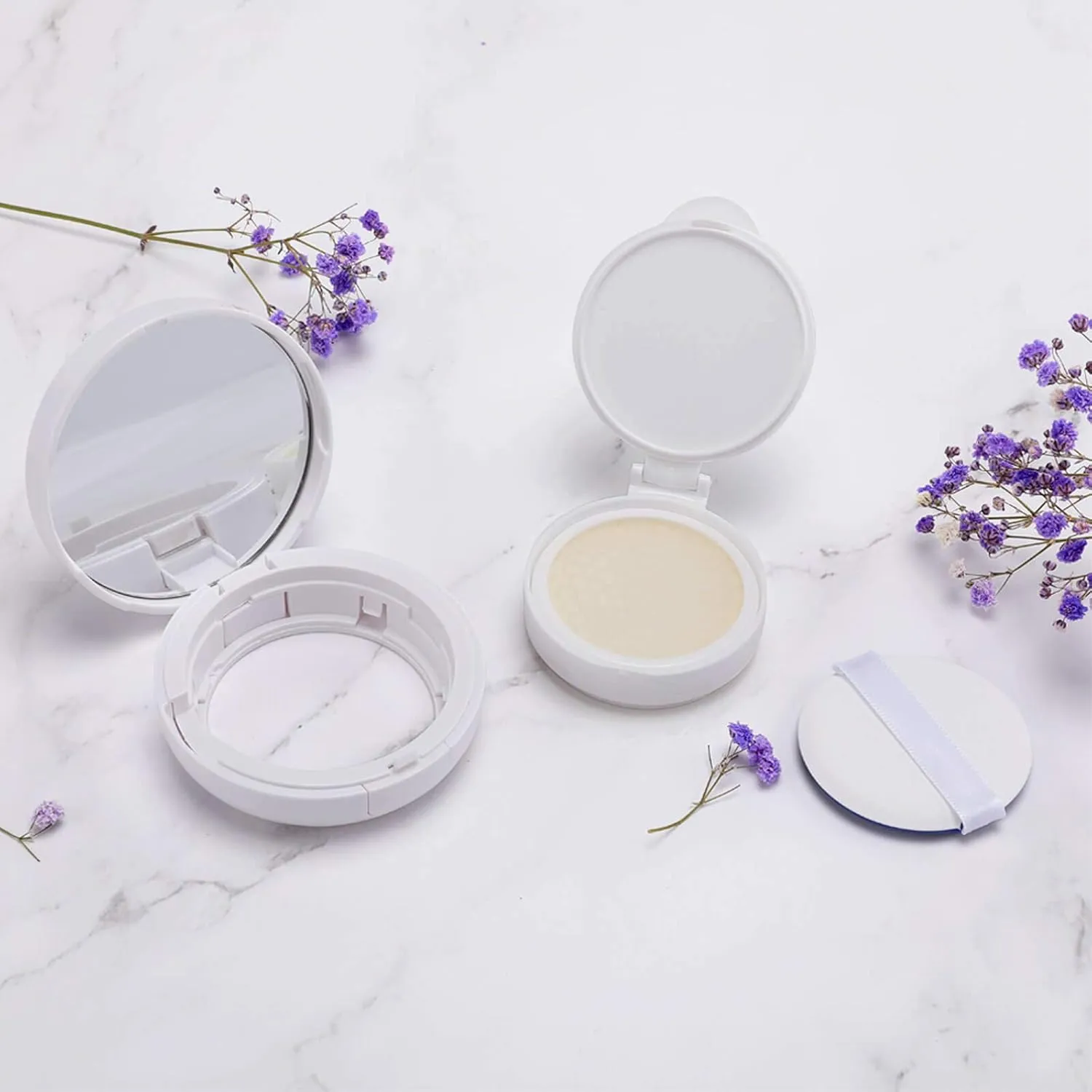Adorable Hand-drawn Illustration of Eagle Air Cushion Puff Box Portable Cosmetic Makeup Case Container,full of Cute Details Loose Powder Foundation Container Suitable for BB Cream