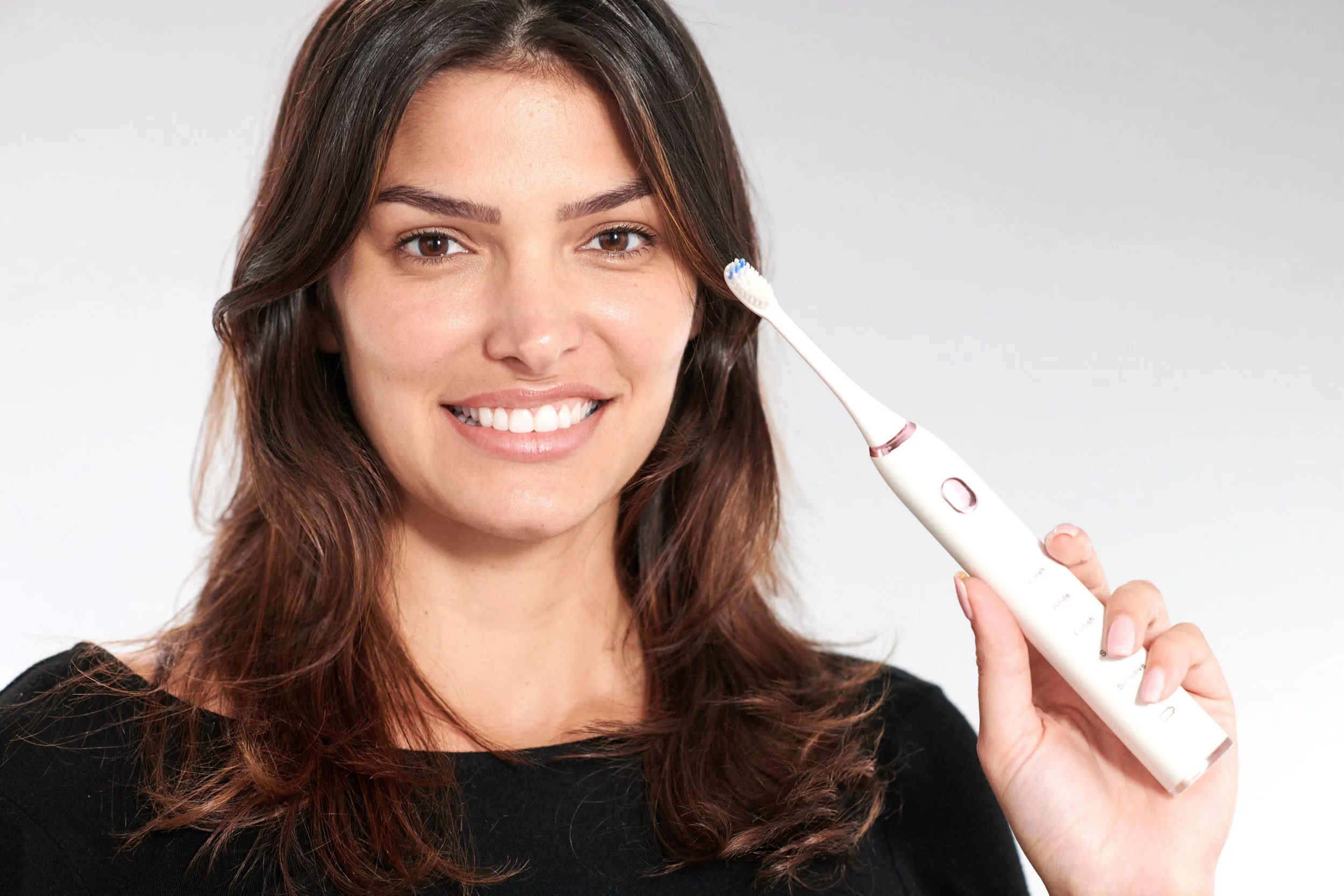 Blu Smart Toothbrush and App (White Rose)