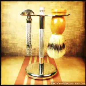 Classic Razor and Brush Stand | A Classic Shaving Must Have!