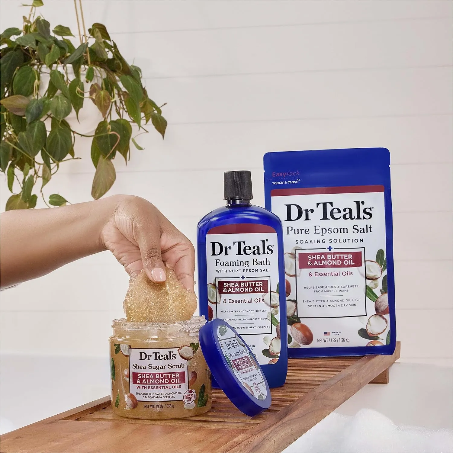 DR TEALS shea suger scrub shea butter & almond oil with essential oils مقشر الجسم باللوز والشيا من دكتر تيلز