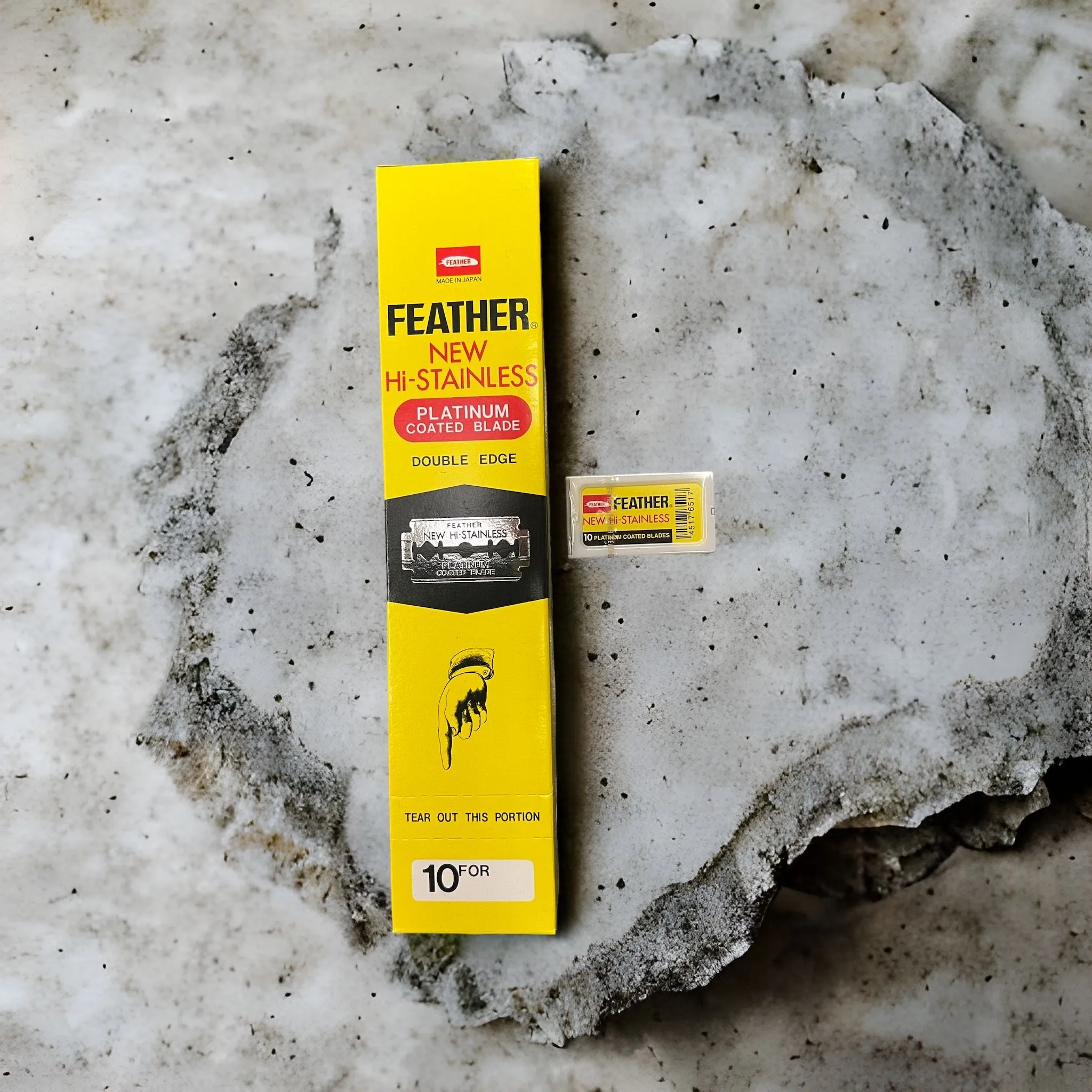 Feather Double Edge Safety Razor Blades -  200 Blade Pack