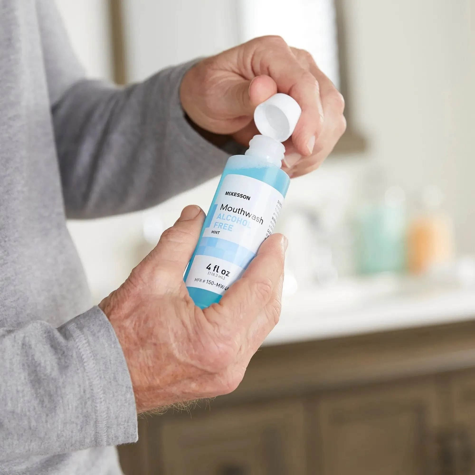 McKesson Mouthwash, 4 oz Bottle