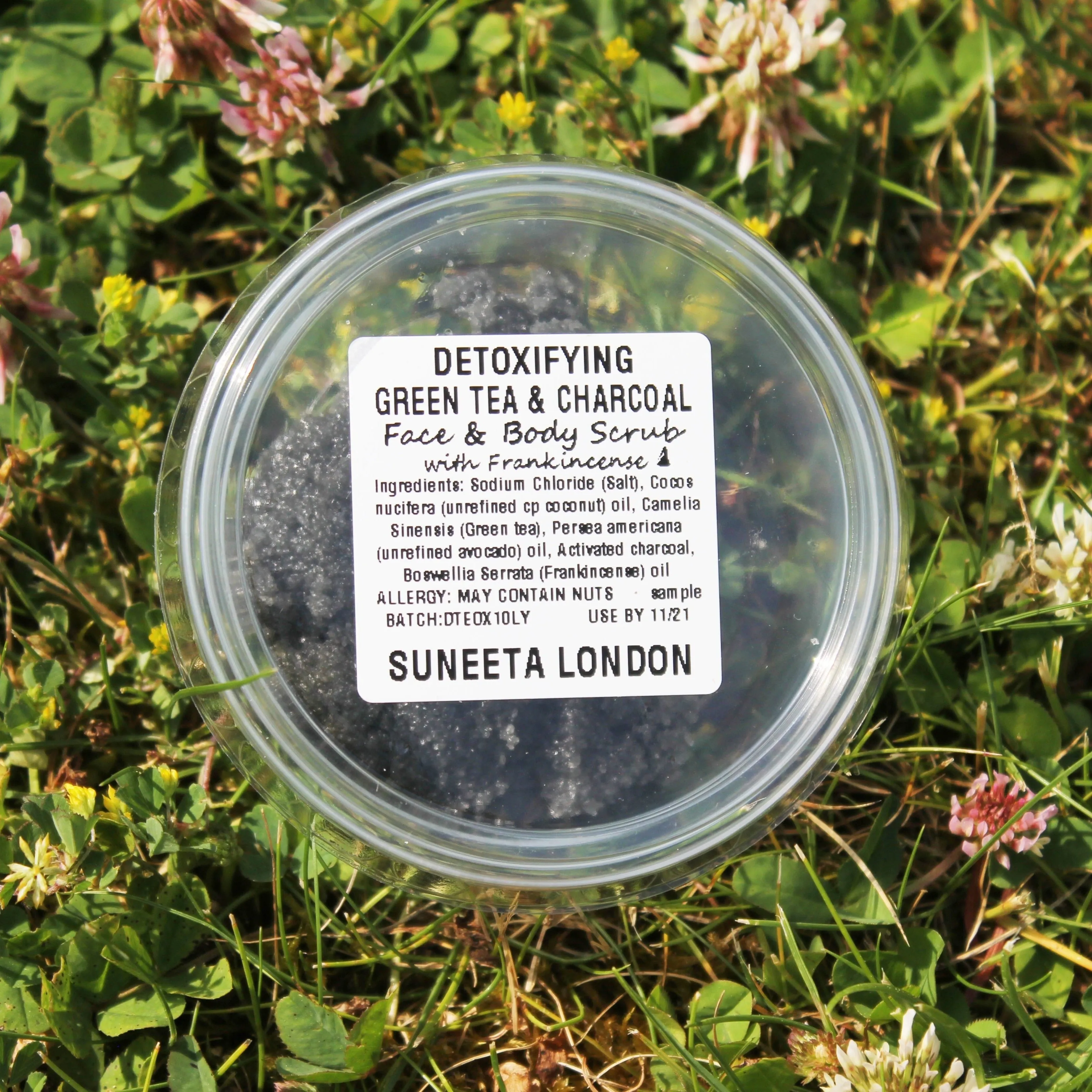 Mini Detox Charcoal & Green Tea Scrub