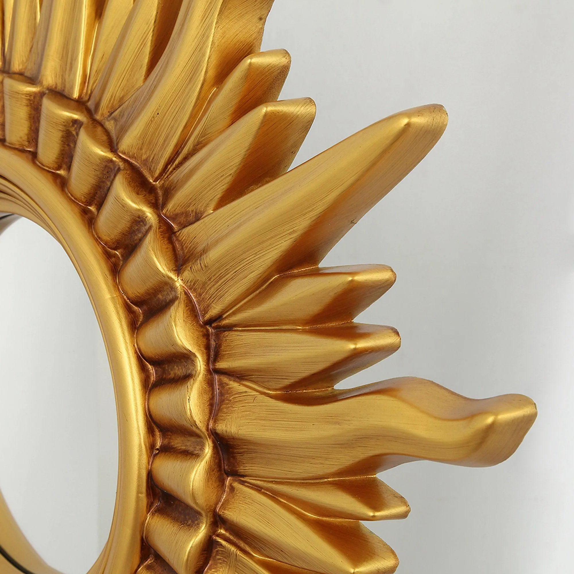 Modern Sunburst Golden Mirror Antiqued Casual Wall Decoration