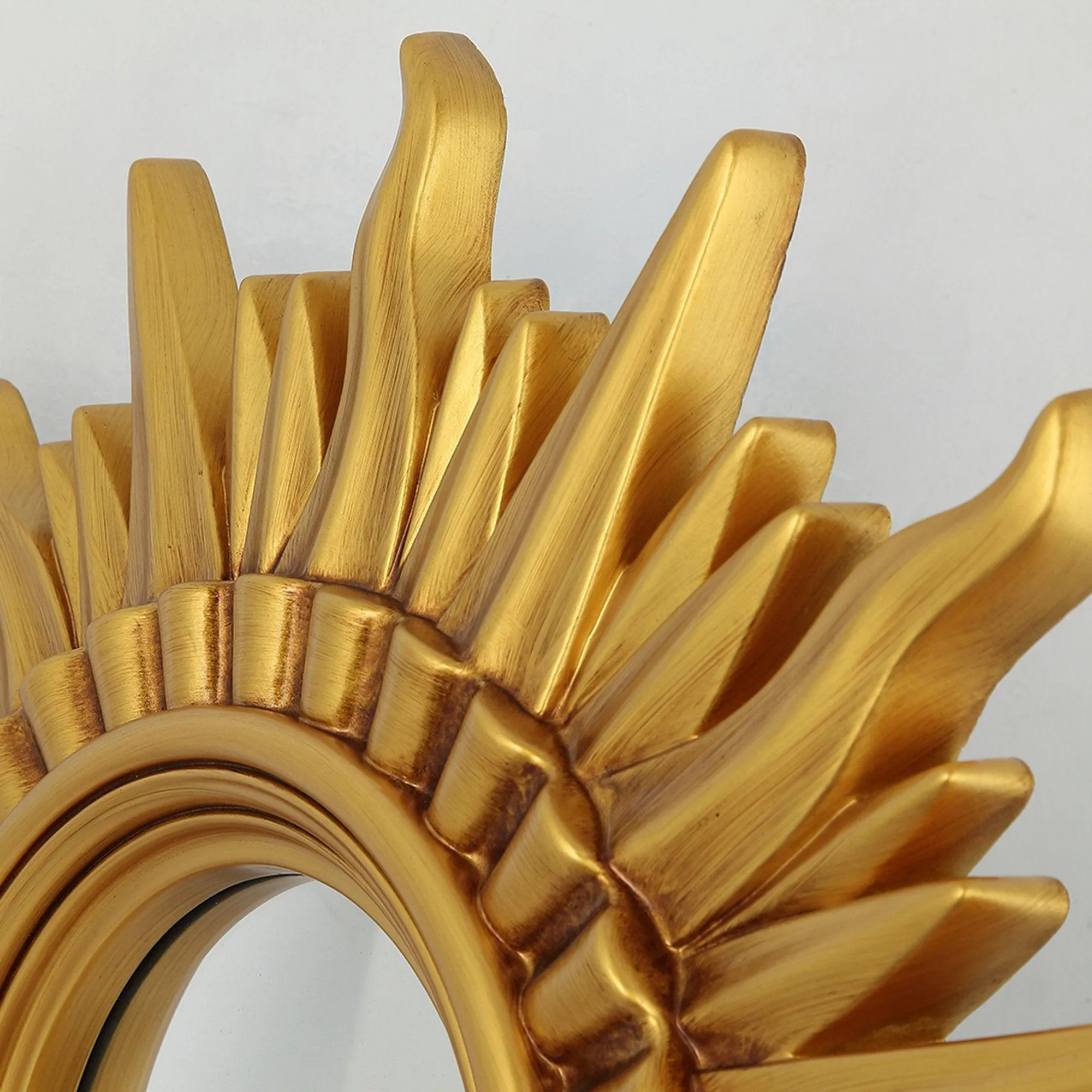 Modern Sunburst Golden Mirror Antiqued Casual Wall Decoration