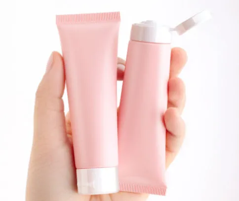 Moisturizing and Soothing Hand Cream - MQO 12pcs