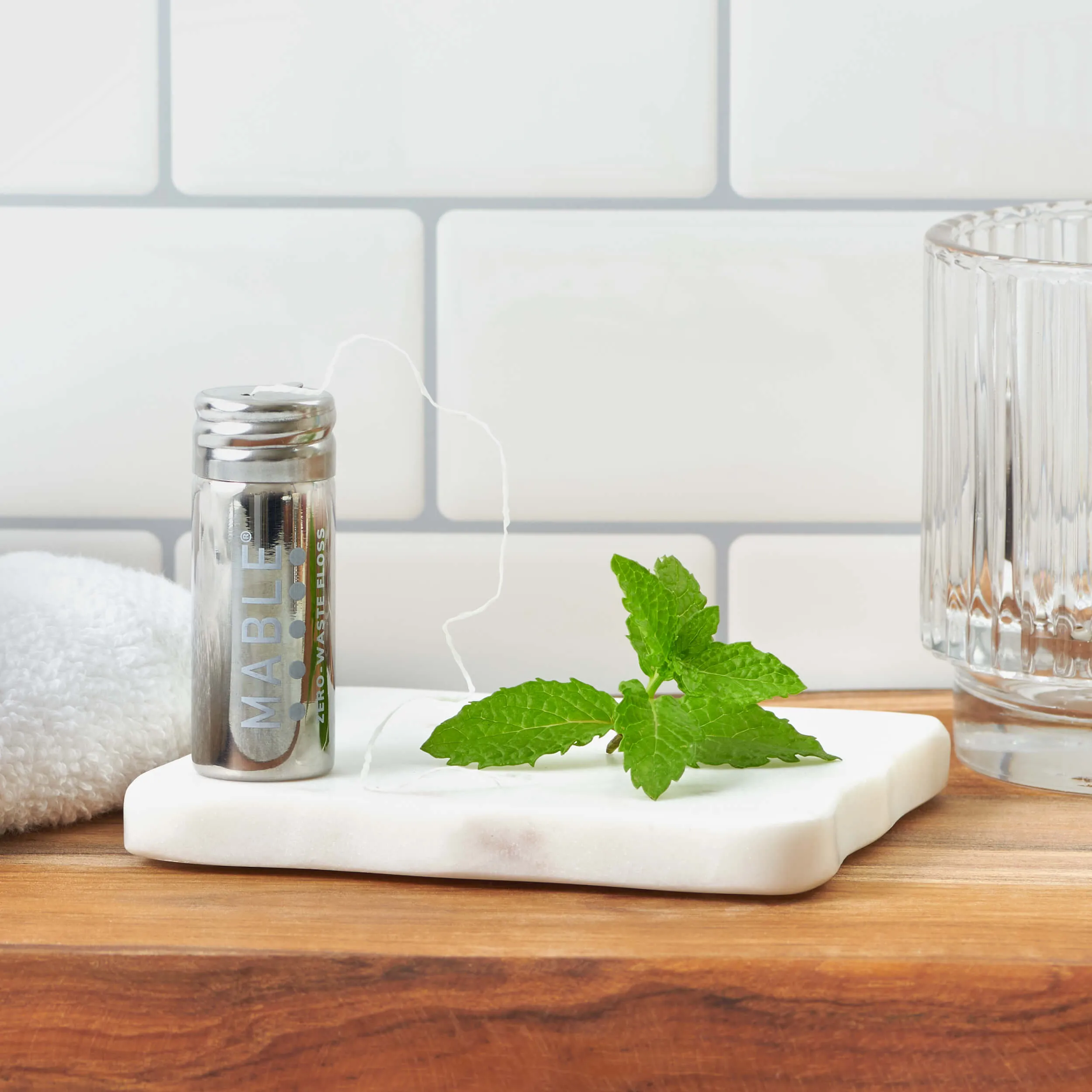 Refillable Floss Container