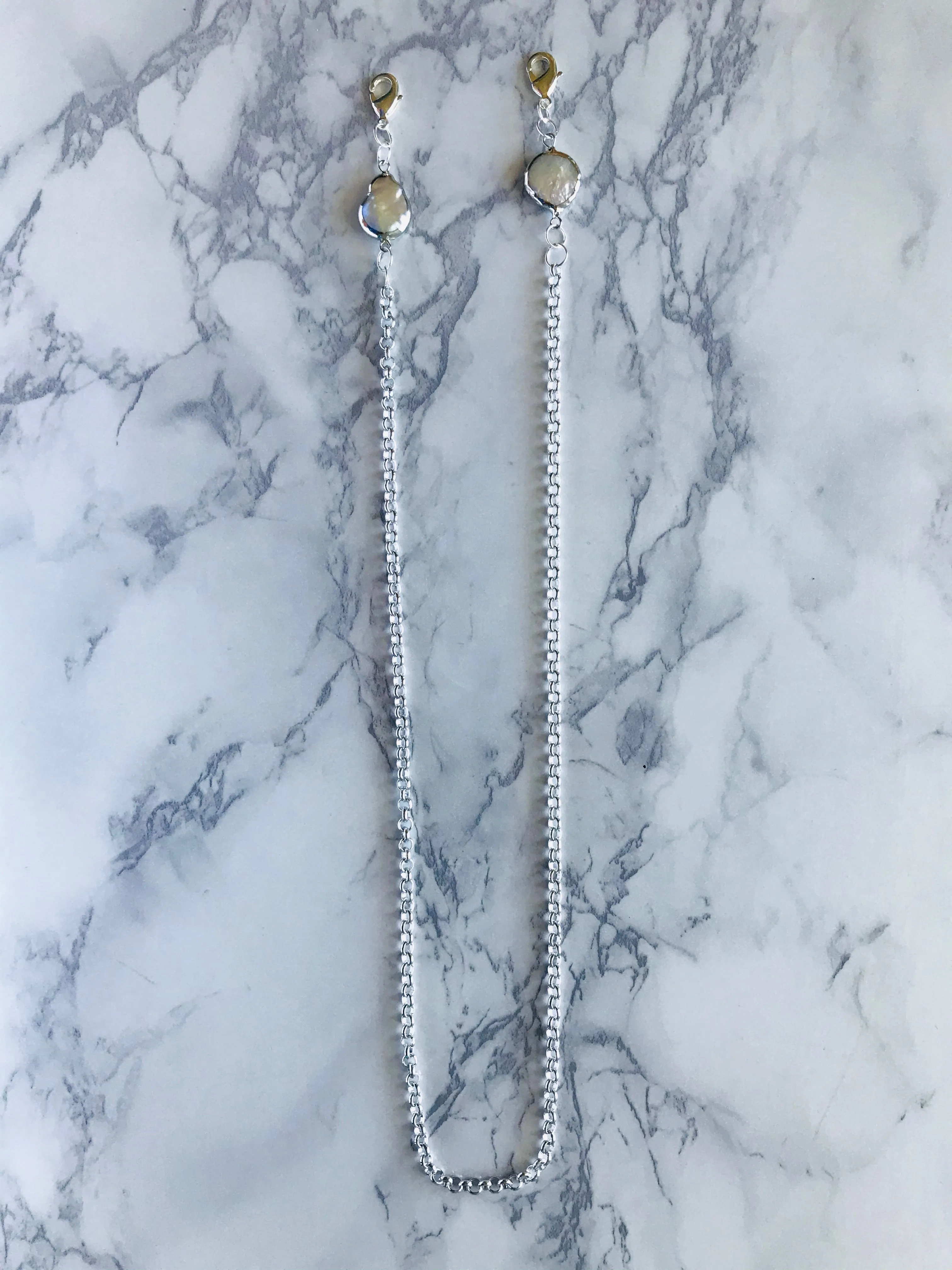 Silver Pearl Glasses Necklace